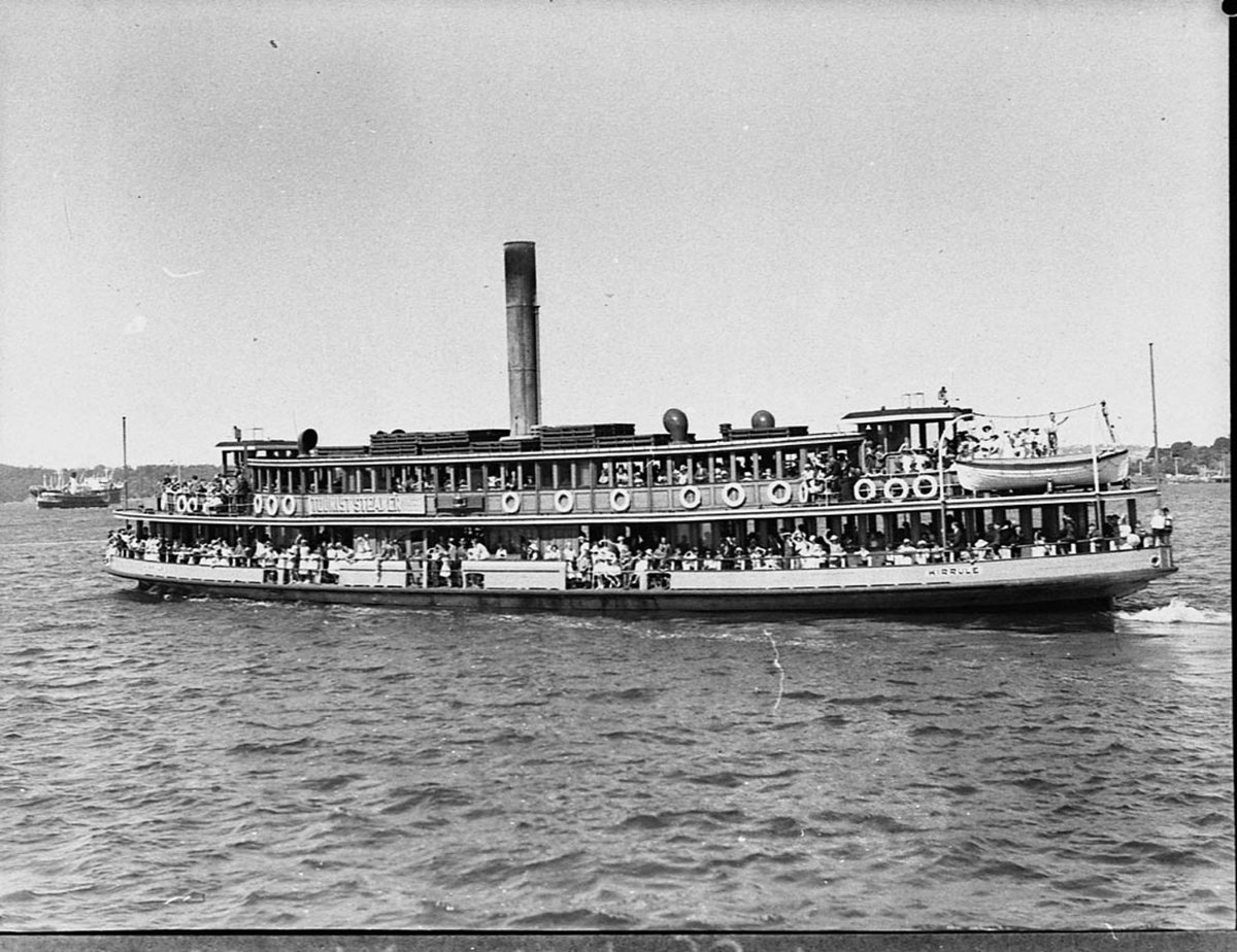 Sydney ferry KIRRULE on excursion (1937)