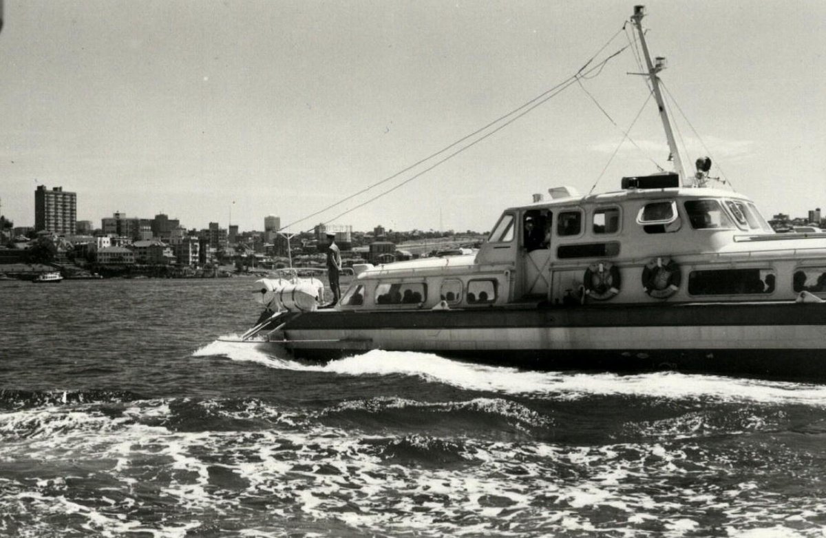Sydney hydrofoil Manly (III) in reverse following gear box failure 1968