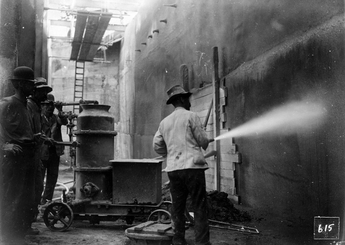 Early cement gun Sydney Water Photograph Collection A-00069916 (1914)