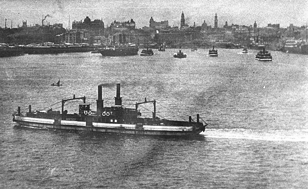 Vehicular ferry KAMILAROI on Sydney Harbour (c. 1910)