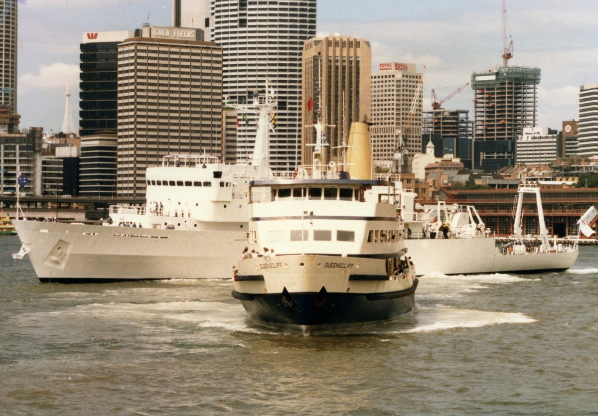 Sydney ferry QUEENSCLIFF near miss with HMAS Cook, Circular Quay (1988)