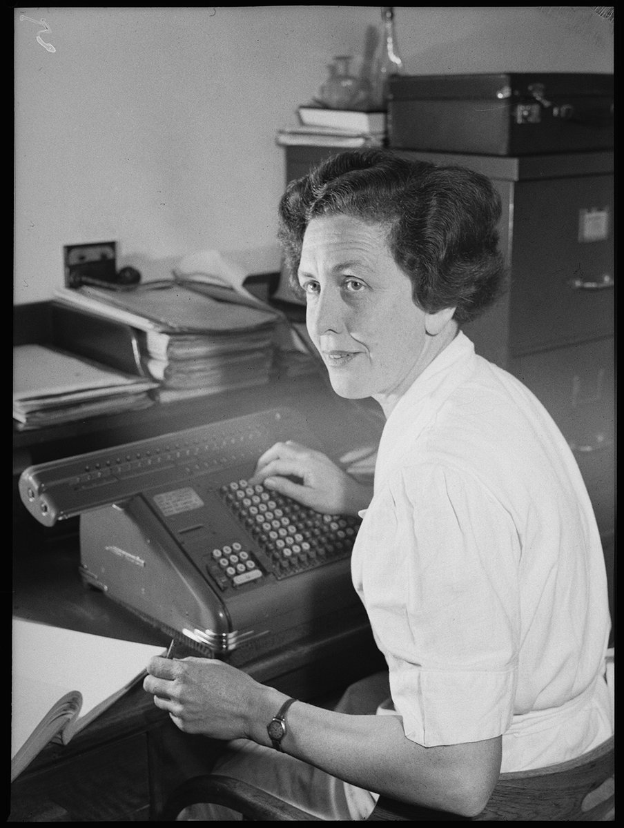 Molly Dive, woman scientist at CSIRO, 21 August 1950, Sydney