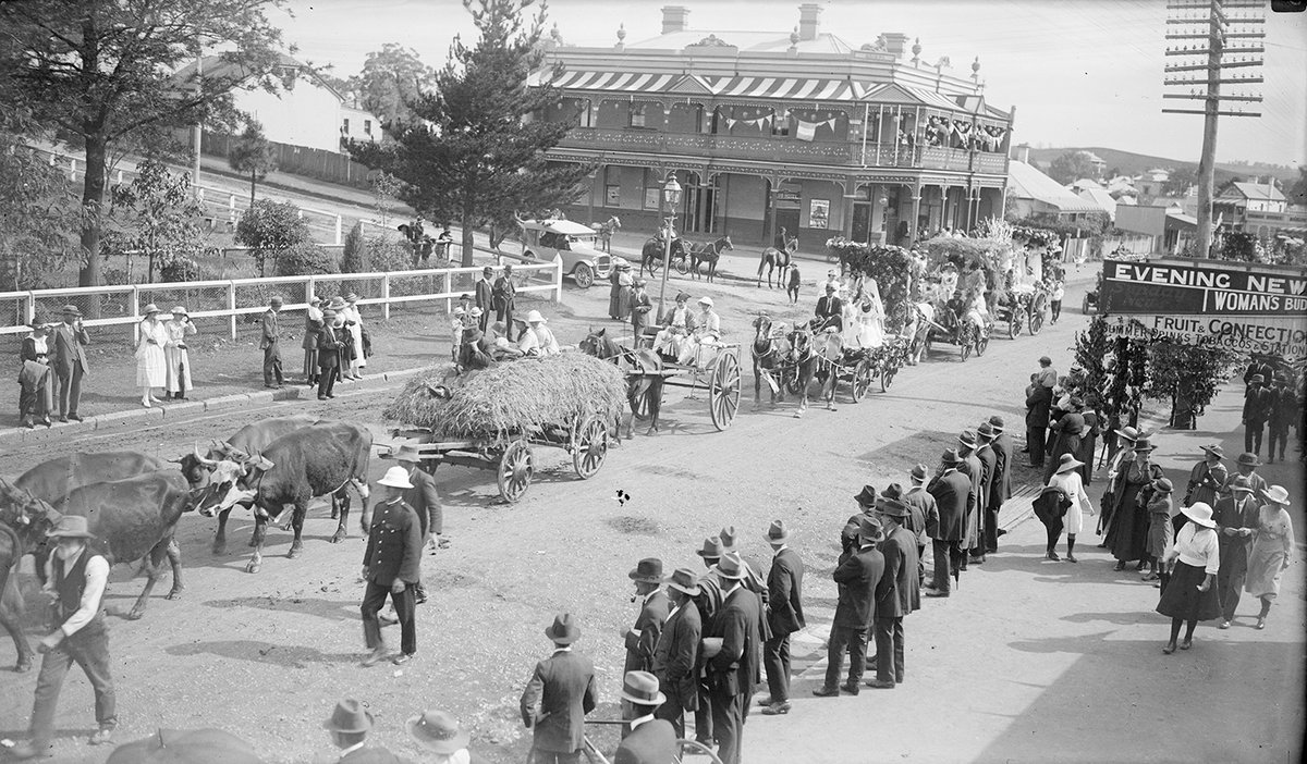 Queen and Cordeaux Streets, Campbelltown, Sydney, 1920