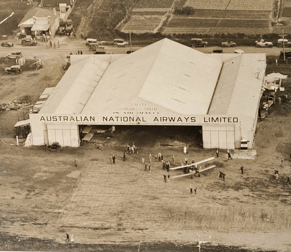 Australian National Airways Limited (A.N.A.) hanger Mascot 1929-1931 ULM (c. 1930)
