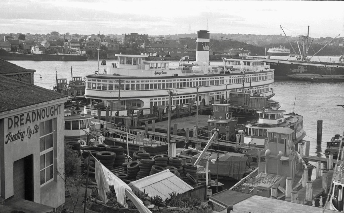 Sydney Showboat Sydney Queen (Kalang) & other vessels at Balmain (1963)