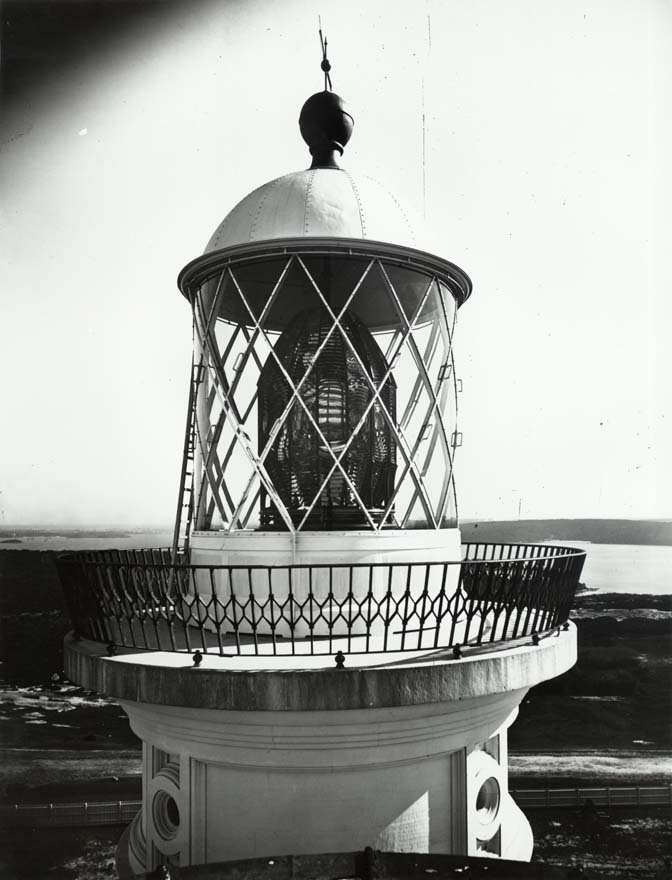 Macquarie Lighthouse, lantern detail from old lighthouse 3, Vaucluse (c. 1883)
