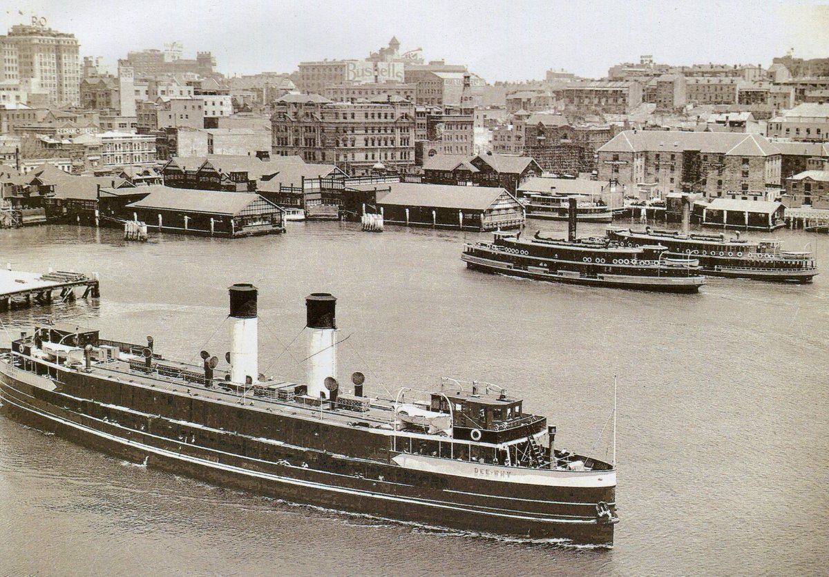 Sydney ferries DEE WHY - KANANGRA - KIRRULE - LADY EDELINE, Circular Quay (1930s)