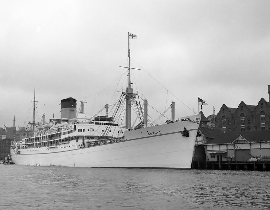Royal Yacht Gothic rotated and cropped, Circular Quay (1954)