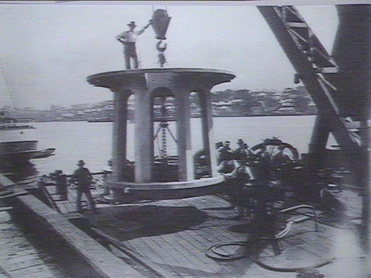 Erection of the light house off Bradleys Head 2, Mosman (c. 1916)