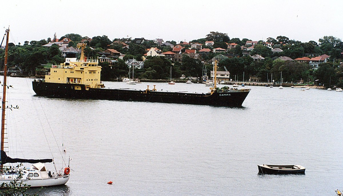 Camira off Greenwich in Sydney Harbour, 1990 (Graeme Andrews, City of Sydney Archives)