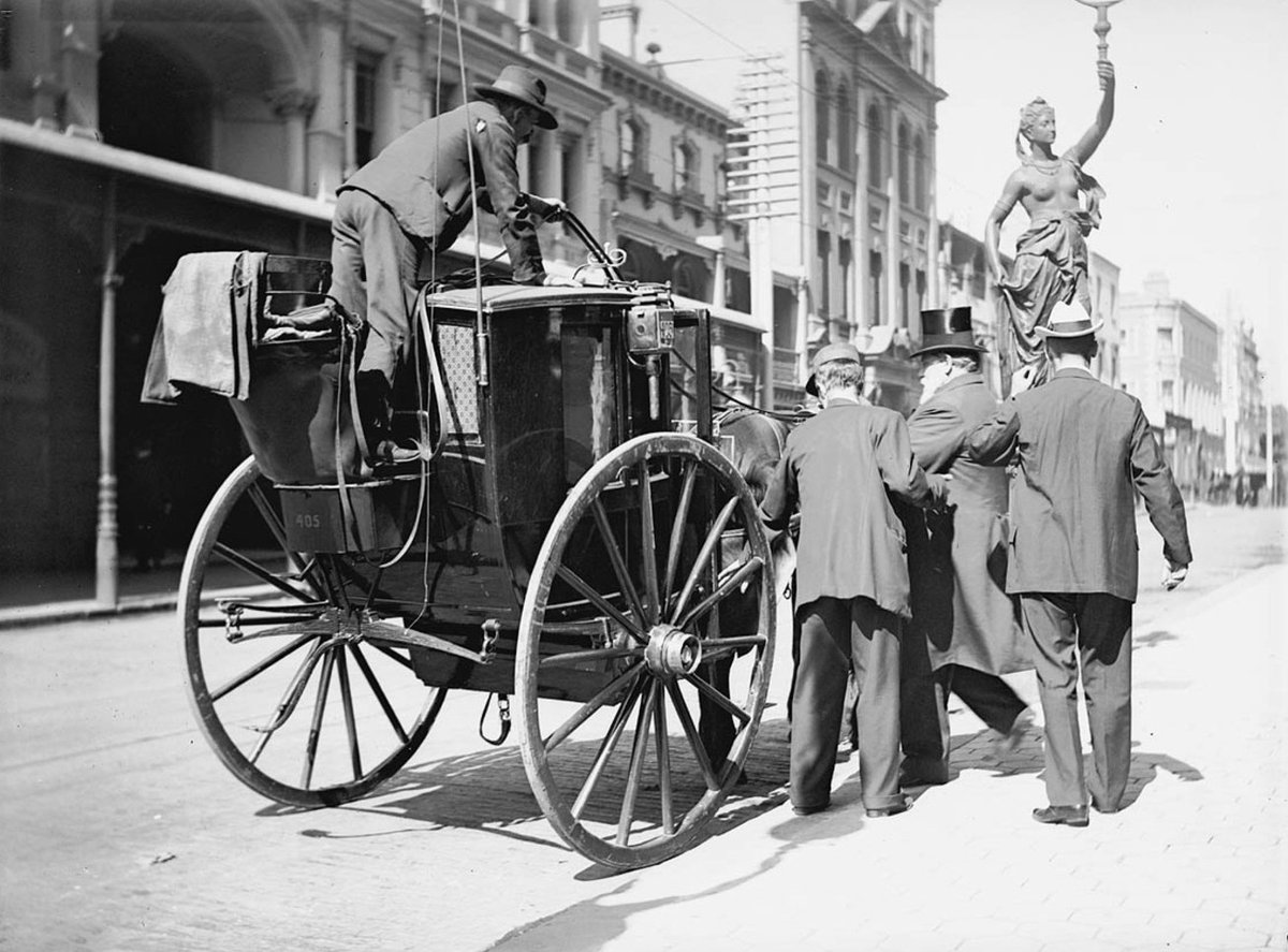 Streetscenes, from Frederick Danvers Power - photonegatives, 1898 - 1926 (cropped), Sydney city centre (1898–1926)