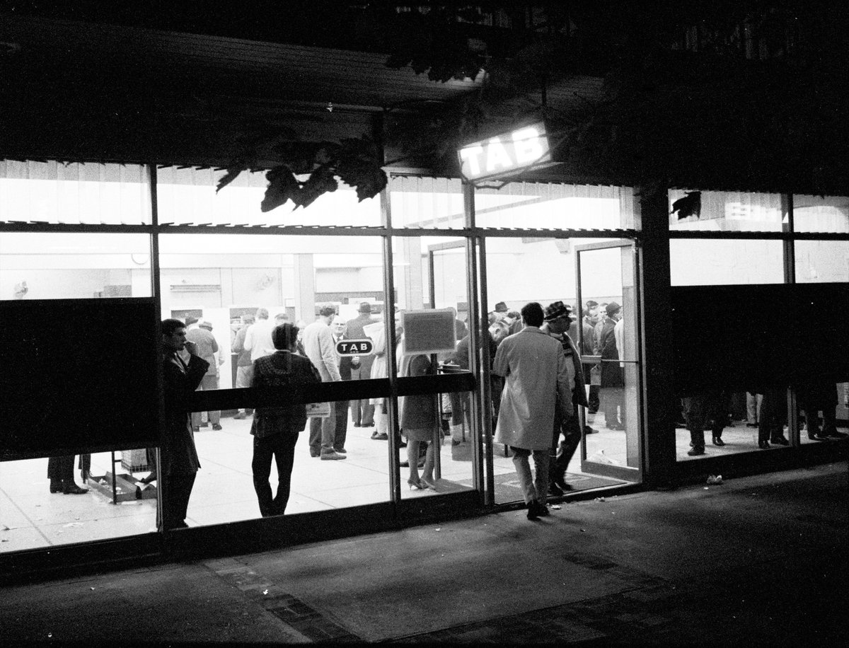 68-07 Kings Cross Village at night 4 Sydney1968