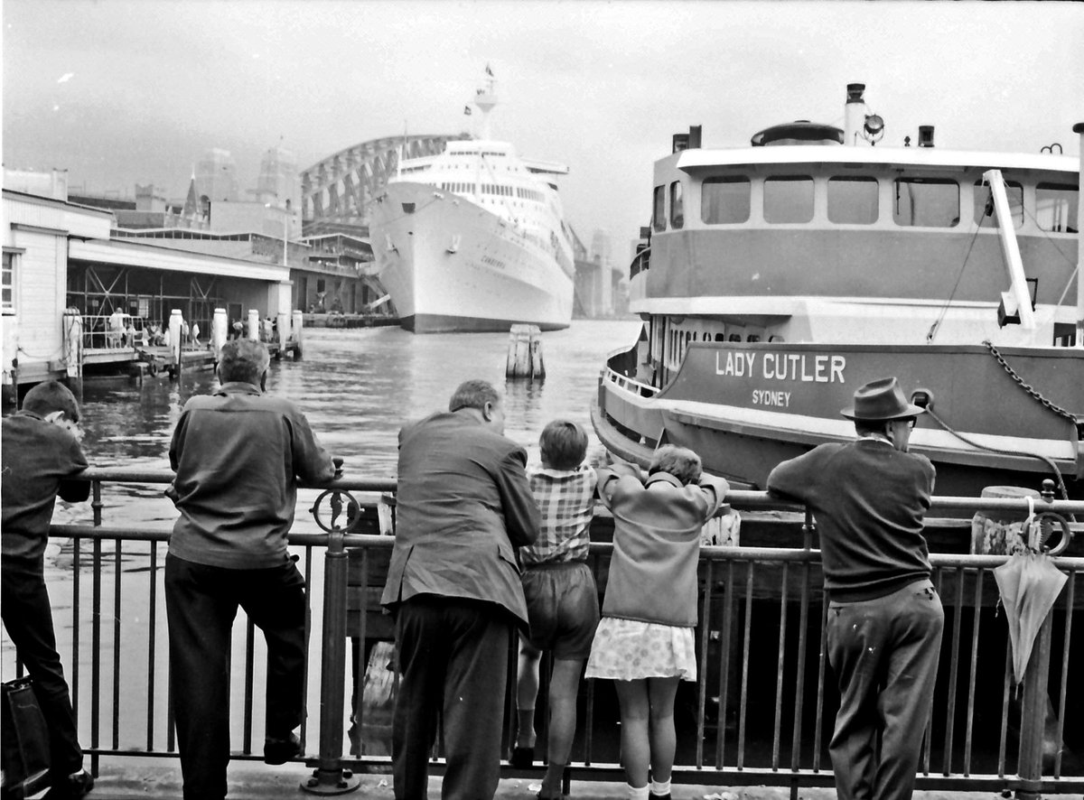 69-12 547 Circular Quay, Sydney, Australia 1969