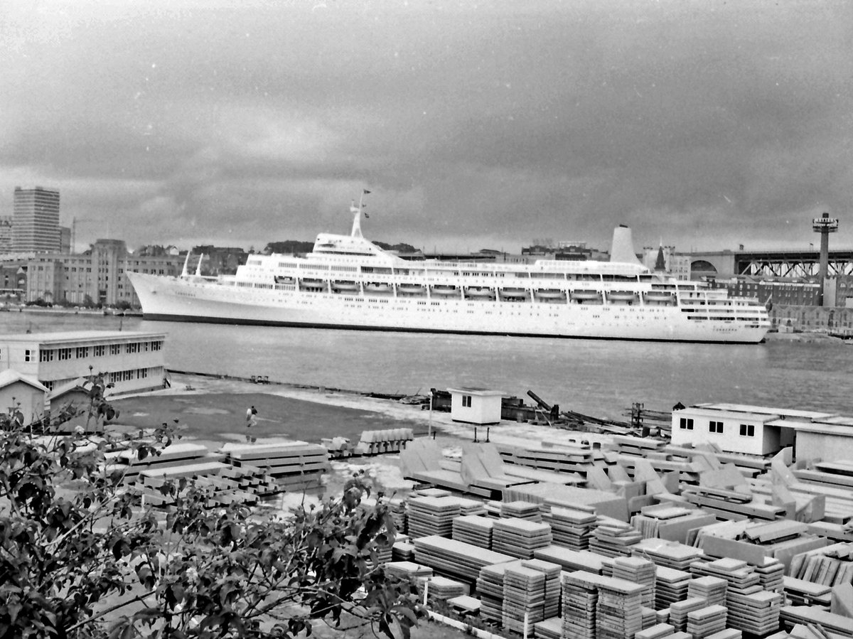 69-12 554 Circular Quay, Sydney, Australia 1969