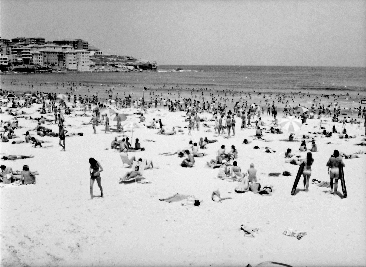 71-01 23 Bondi, Sydney, Australia 1971