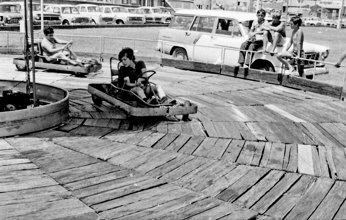 71-01 27 Bondi, Sydney, Australia 1971