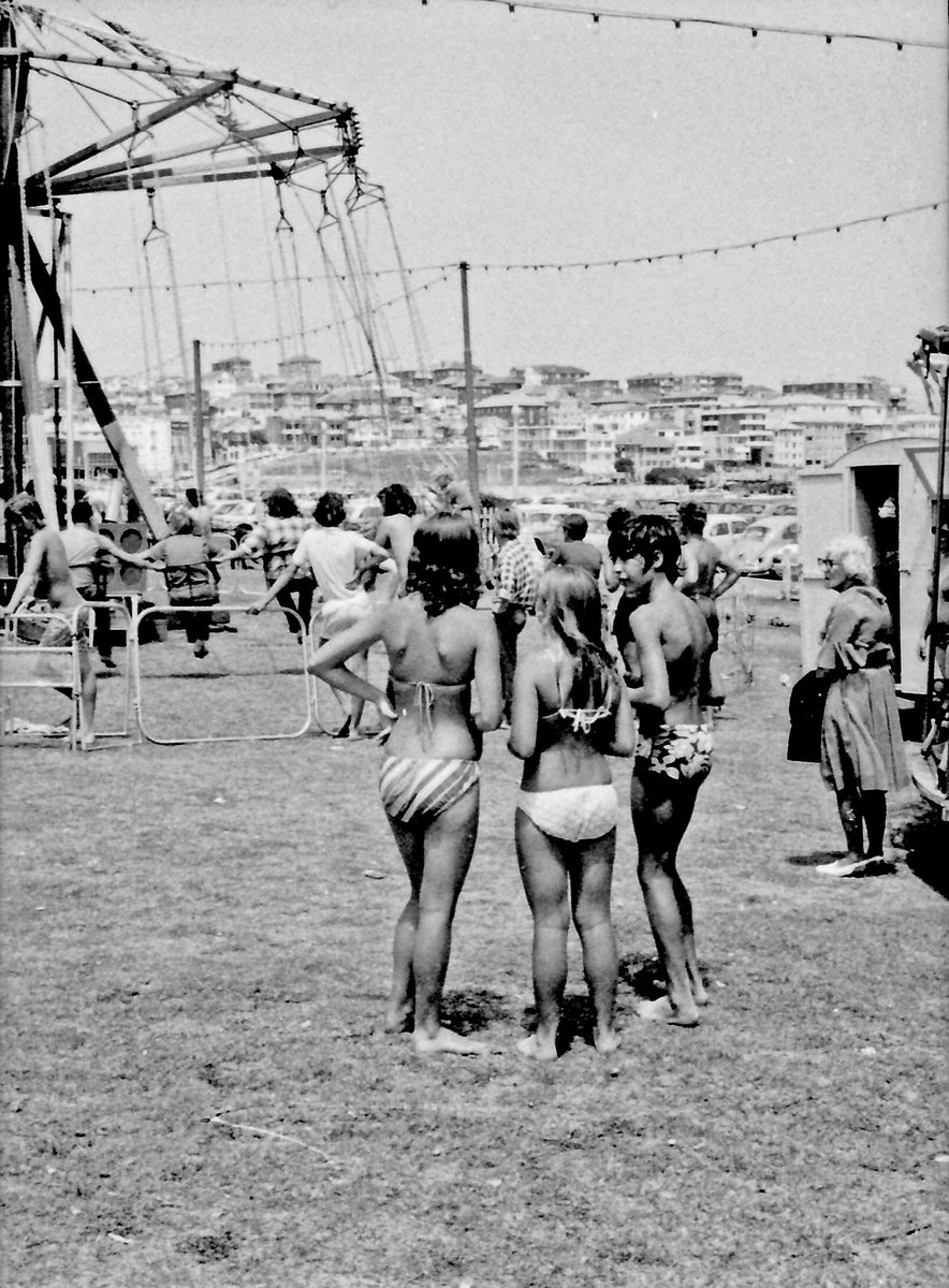 71-01 28 Bondi, Sydney, Australia 1971