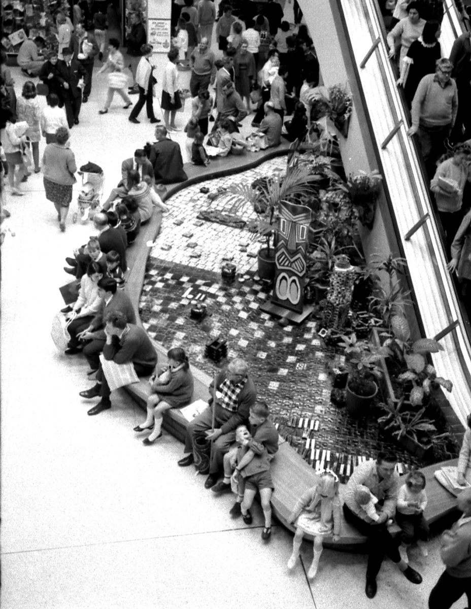68-09 Roselands 5, Sydney 1968