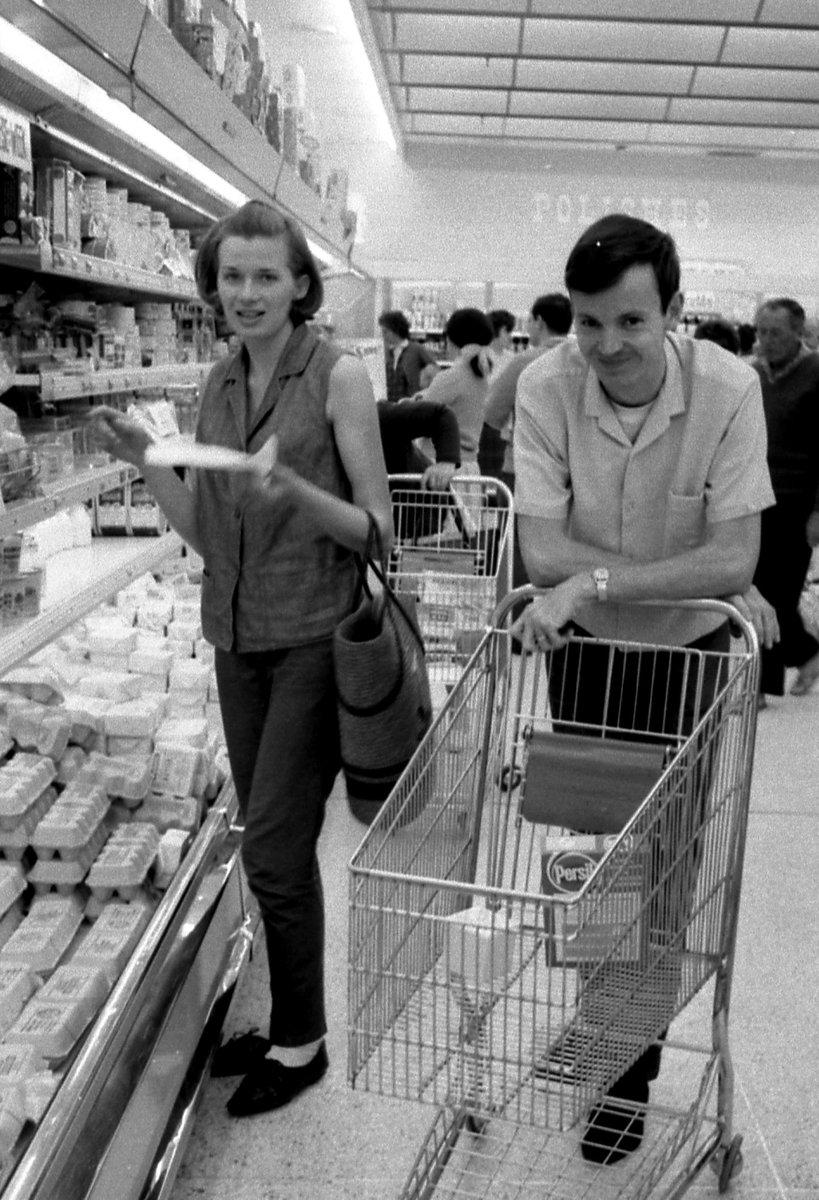 68-09 Supermarket with John & Wendy 2, Sydney 1968