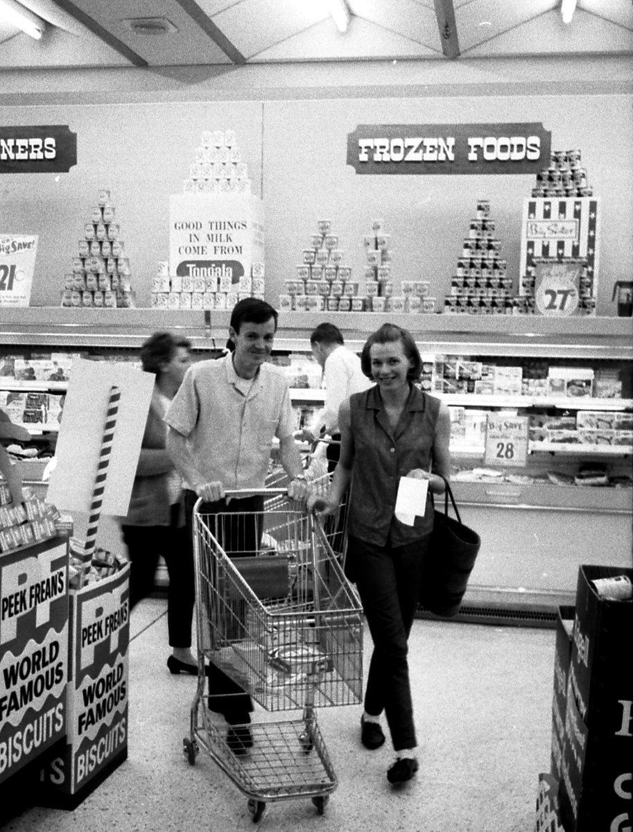 68-09 Supermarket with John & Wendy 3, Sydney 1968