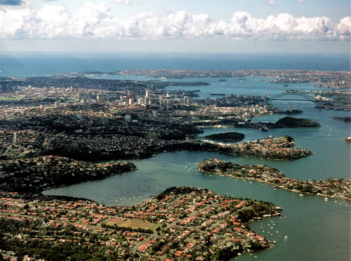 241 Sydney, Sept 1976