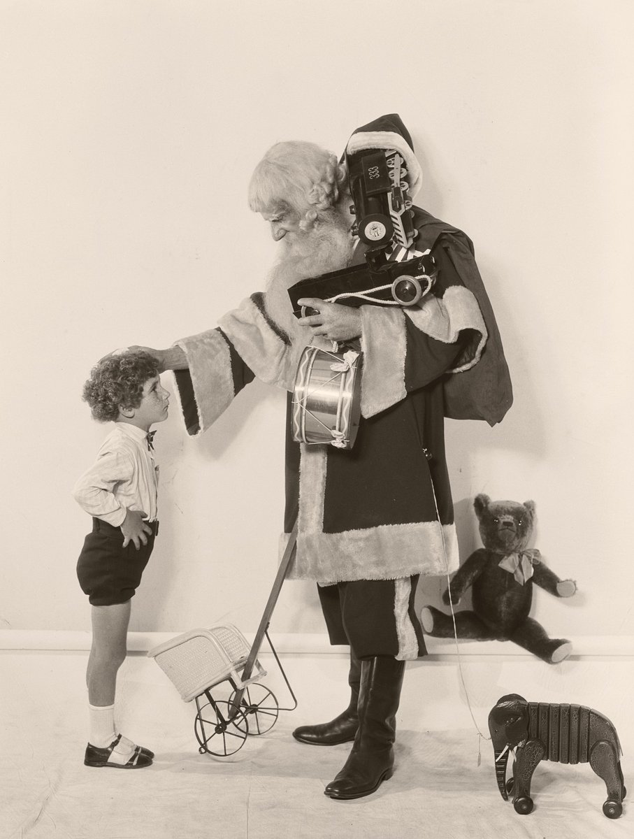 Santa 1933 clr, Sydney