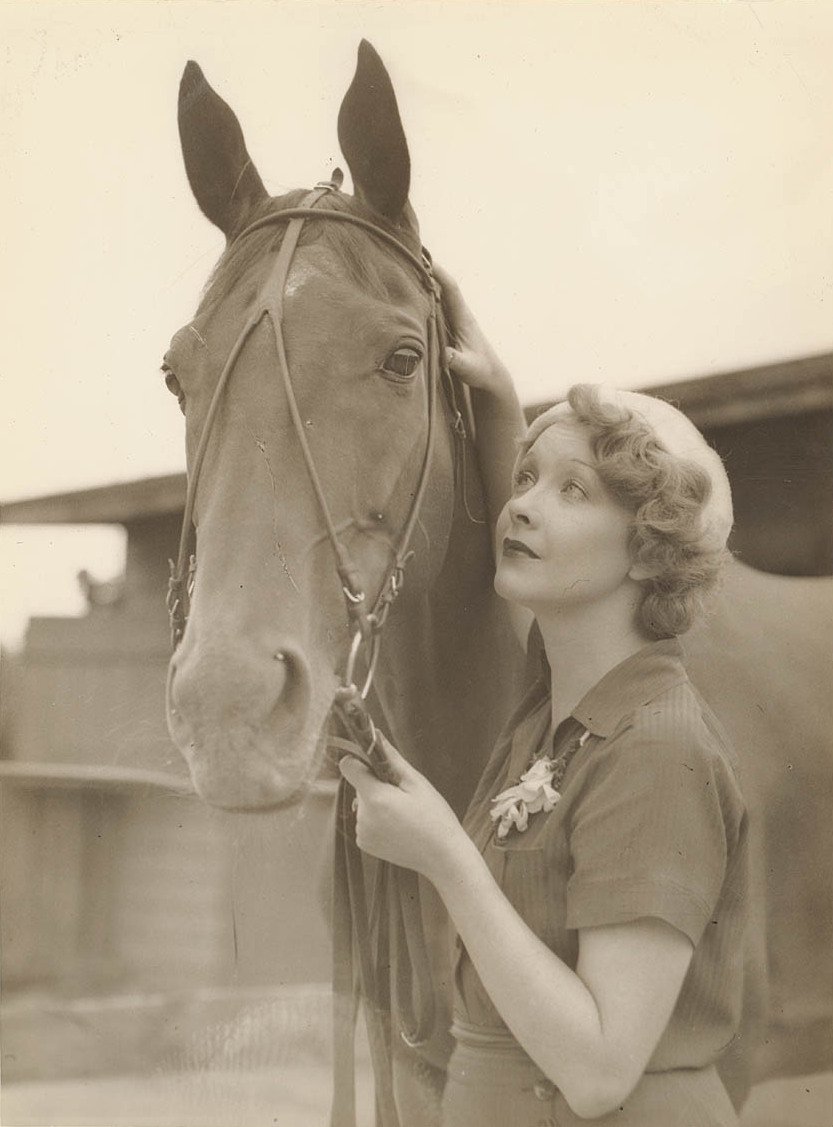 Helen Twelvetrees during filming of "Thoroughbred", Sydney, 1936 - Sam Hood (cropped)