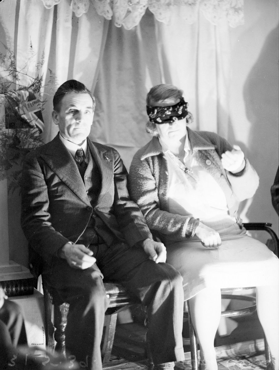 Seance, Balmain, 1939 slnsw