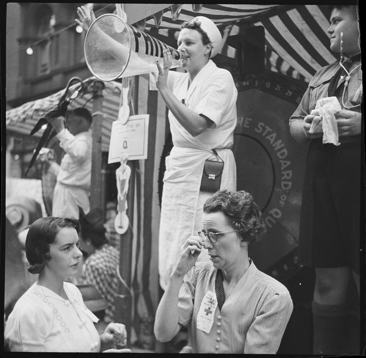 Red Cross carnival, 1940 slnsw, Martin Place (1939)