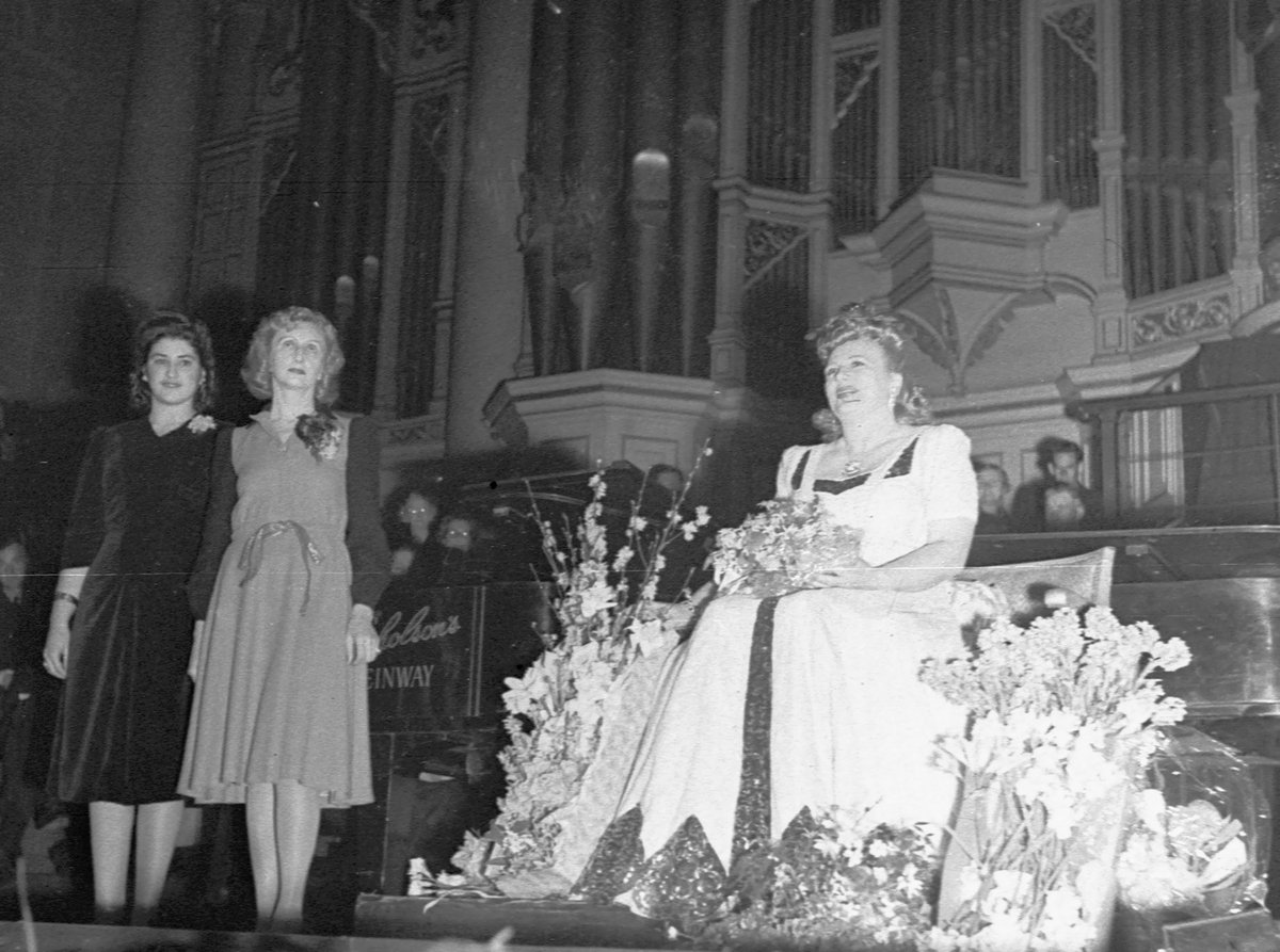 Marjorie Lawrence, Sydney city centre (c. 1944)