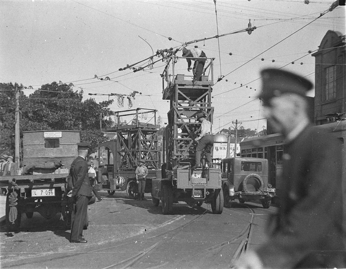 Sydney trolleybus cable erection - ca. 1933, Rushcutters Bay (c. 1933)