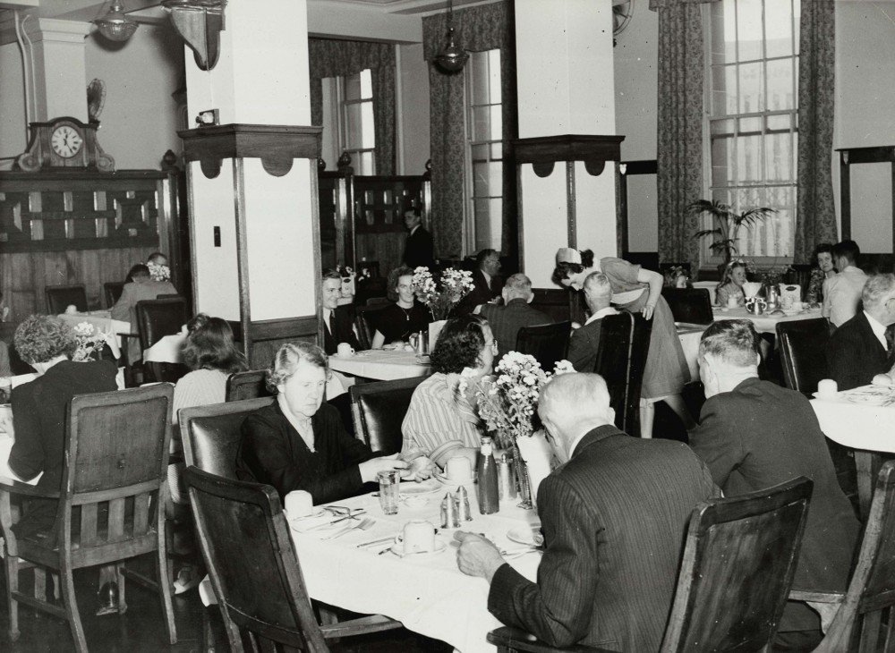 Central Railway Station Refreshment Room, Sydney - dining room, Haymarket (1948)