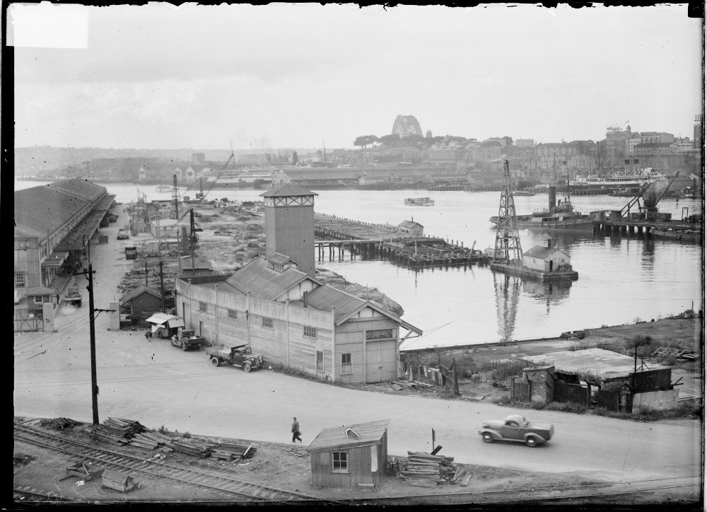 Wharves under construction, Pyrmont (c. 1946)