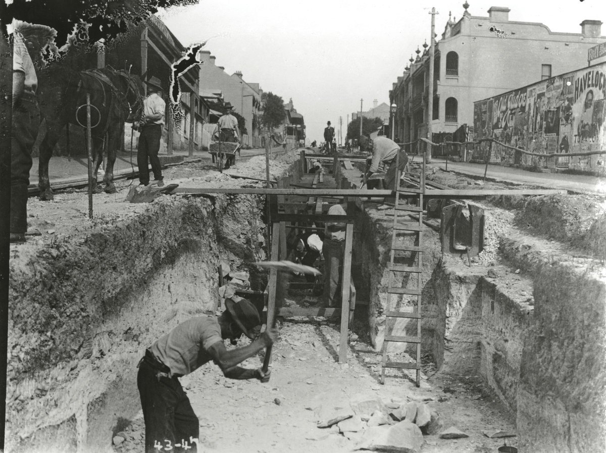Construction work, Balmain (c. 1903)