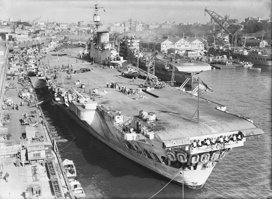Aircraft carriers, c.1946, Woolloomooloo (c. 1946)