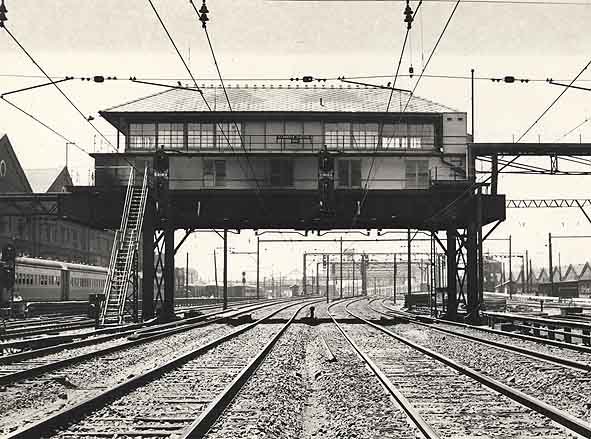 Illawarra Junction Signal Box, Eveleigh (1956)