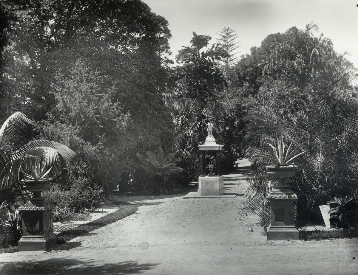 Marble drinking fountain at Royal Botanic Gardens, Sydney city centre (c. 1900)