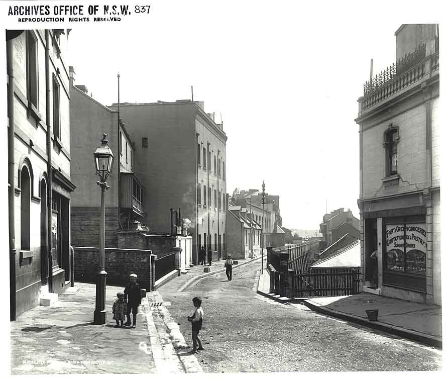 Gloucester Street looking north from Argyle Cut, The Rocks (1901)