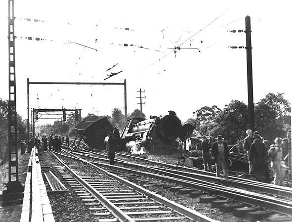 Train derailment at Eastwood (c. 1948)