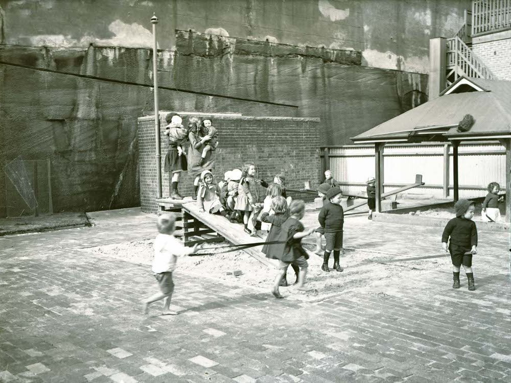 (Lance Playground Kindergarten, Millers Point, Sydney, NSW) (c. 1915)
