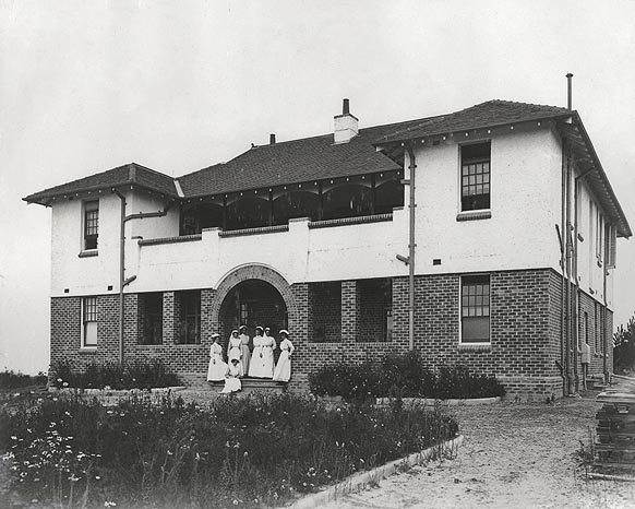 Nurses quarters, Sutherland (c. 1958)