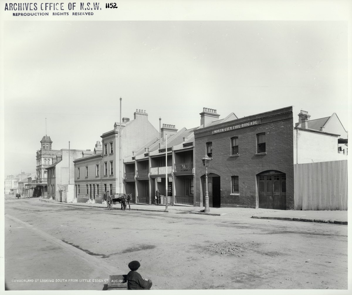 Cumberland Street looking south from Little Essex Street, The Rocks (NSW) (1901–08)