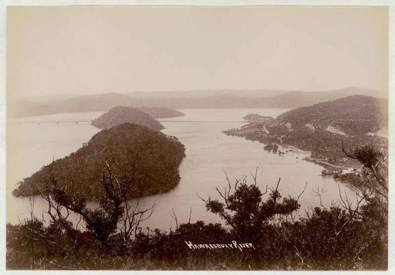 Long Island in the Hawkesbury River circa 1900-1910. Aspect is to the east from Muogamarra Nature Reserve, Brooklyn (1900–10)