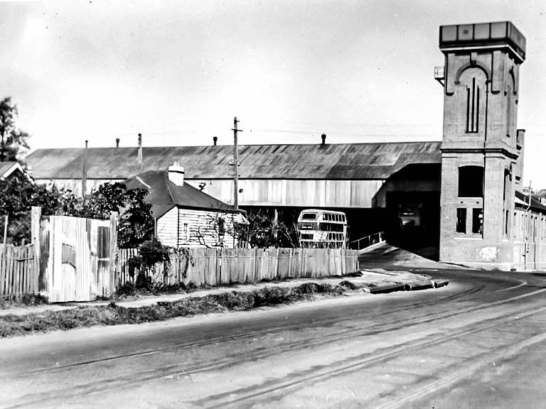 Bus depot Pittwater Road 1941, Sydney