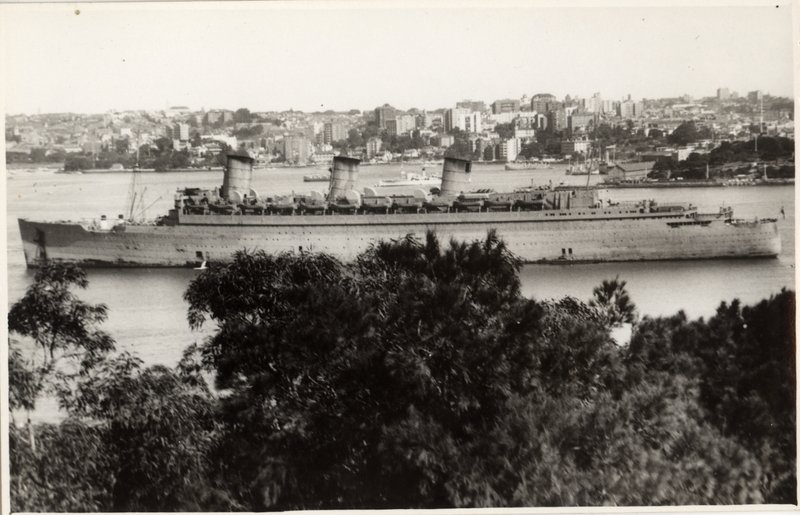 HMT Queen Mary, Sydney Harbour, between 1940-1945 (1940–45)