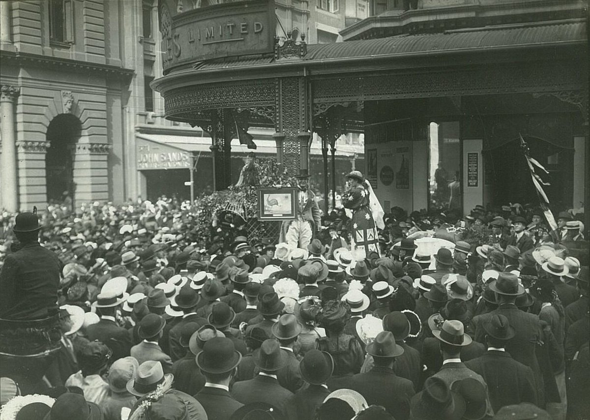 War recruitment meeting outside David Jones, George Street, Sydney, between 1914-1918 photographer unknown, Sydney city centre (1914–18)