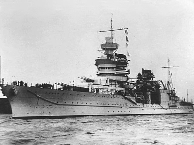 USS Portland (CA-33) at Sydney in 1941