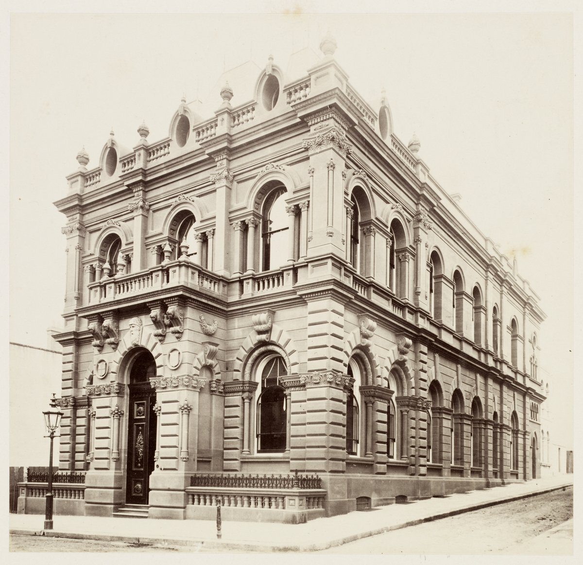 36 City Bank new SH 185, Sydney city centre (1872)