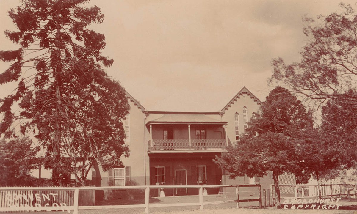 962 Convent Windsor (1900–27)