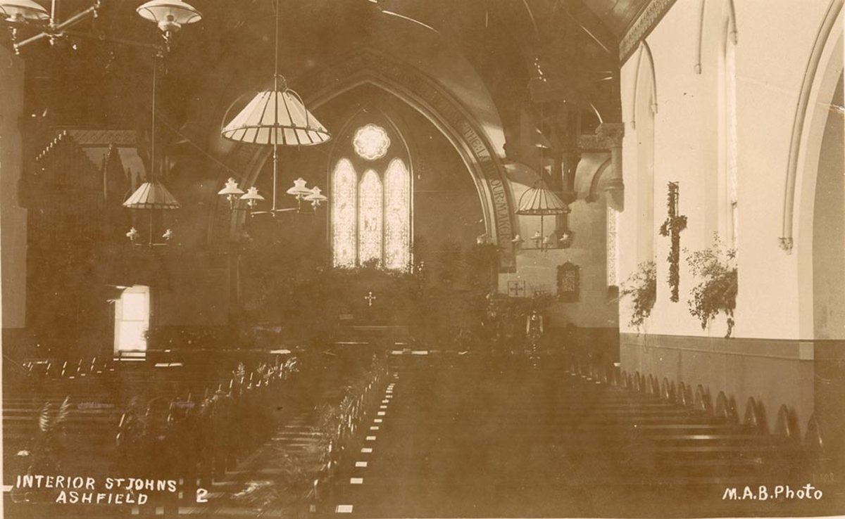 Interior St Johns Ashfield (1900–27)